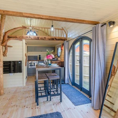 Alderton  Laburnum Farm Estateヴィラ エクステリア 写真