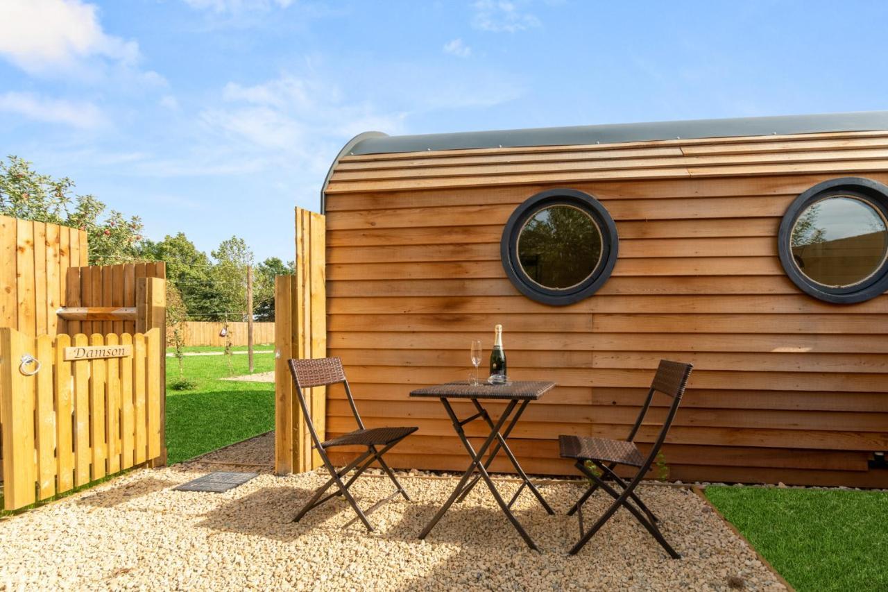 Alderton  Laburnum Farm Estateヴィラ エクステリア 写真