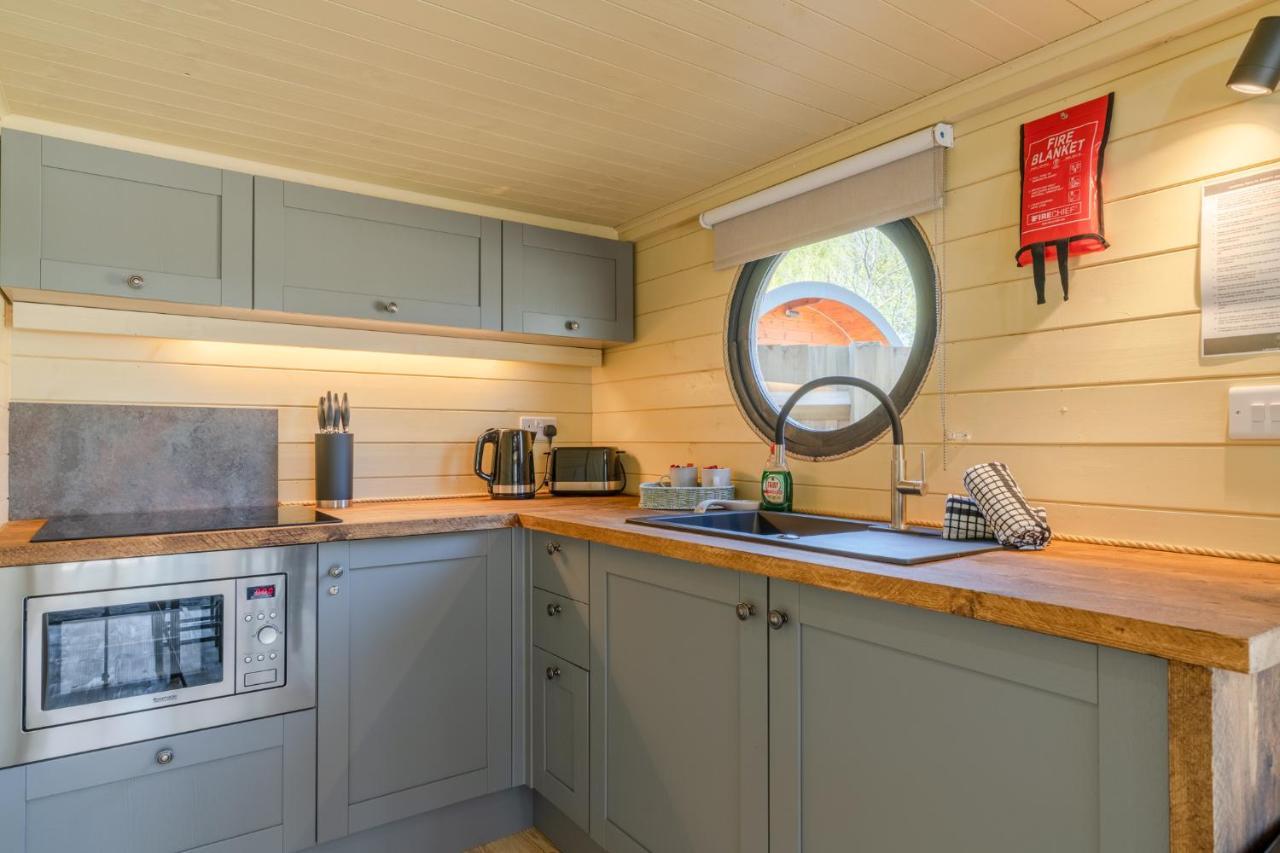 Alderton  Laburnum Farm Estateヴィラ エクステリア 写真