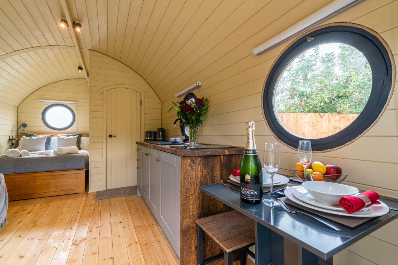 Alderton  Laburnum Farm Estateヴィラ エクステリア 写真