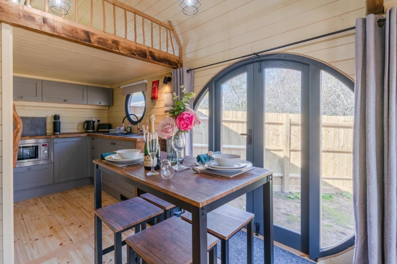 Alderton  Laburnum Farm Estateヴィラ エクステリア 写真