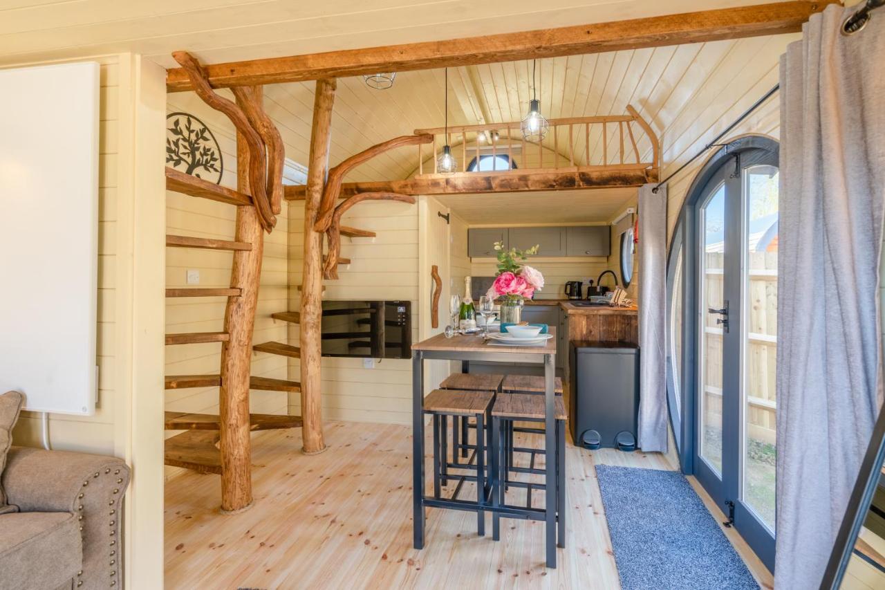Alderton  Laburnum Farm Estateヴィラ エクステリア 写真