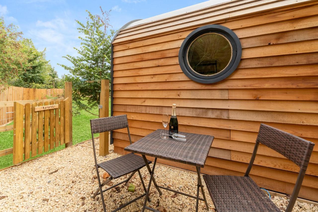 Alderton  Laburnum Farm Estateヴィラ エクステリア 写真